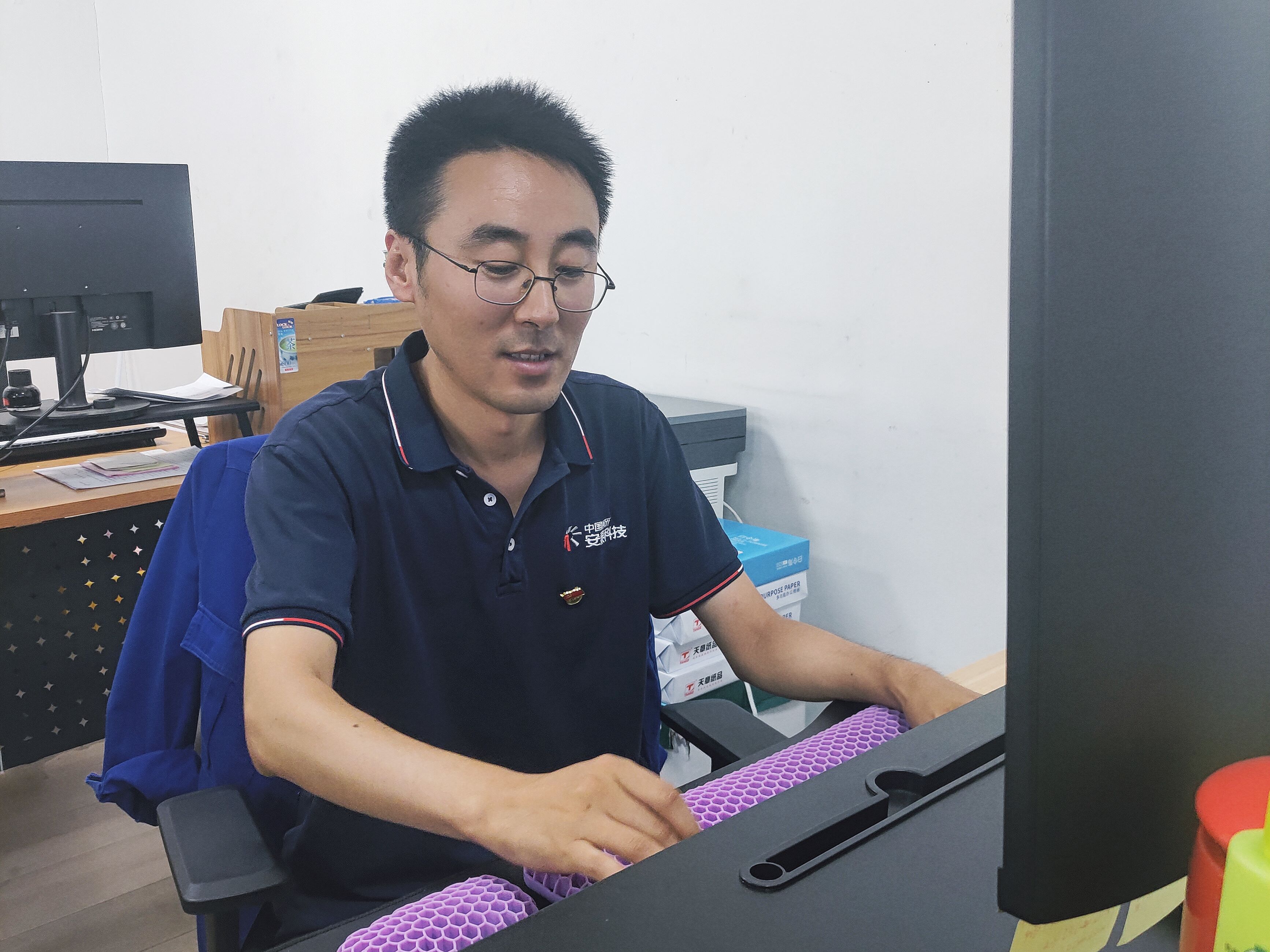 王守坤1.jpg